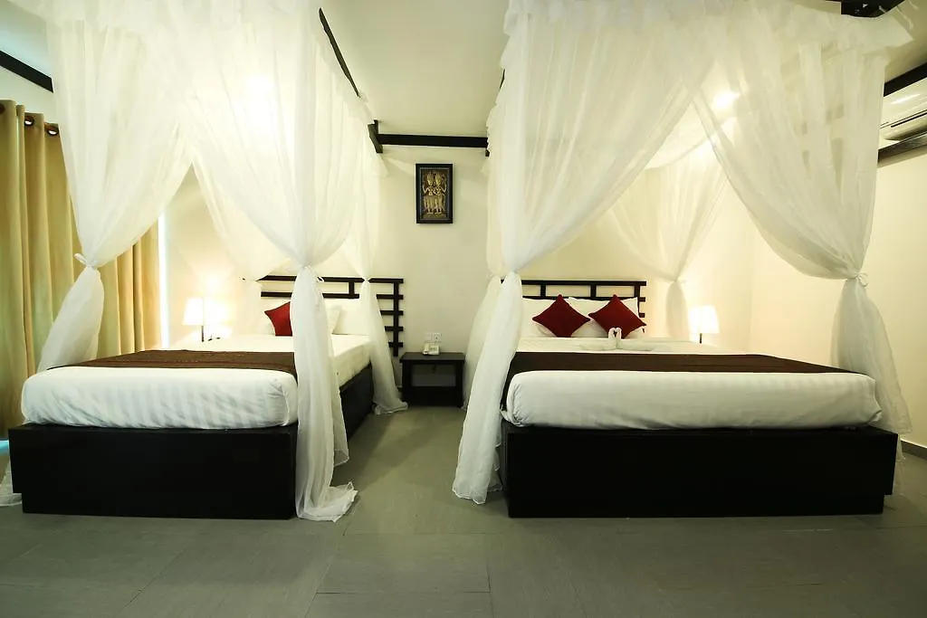 Twin Palms Resort Sihanoukville 4*,